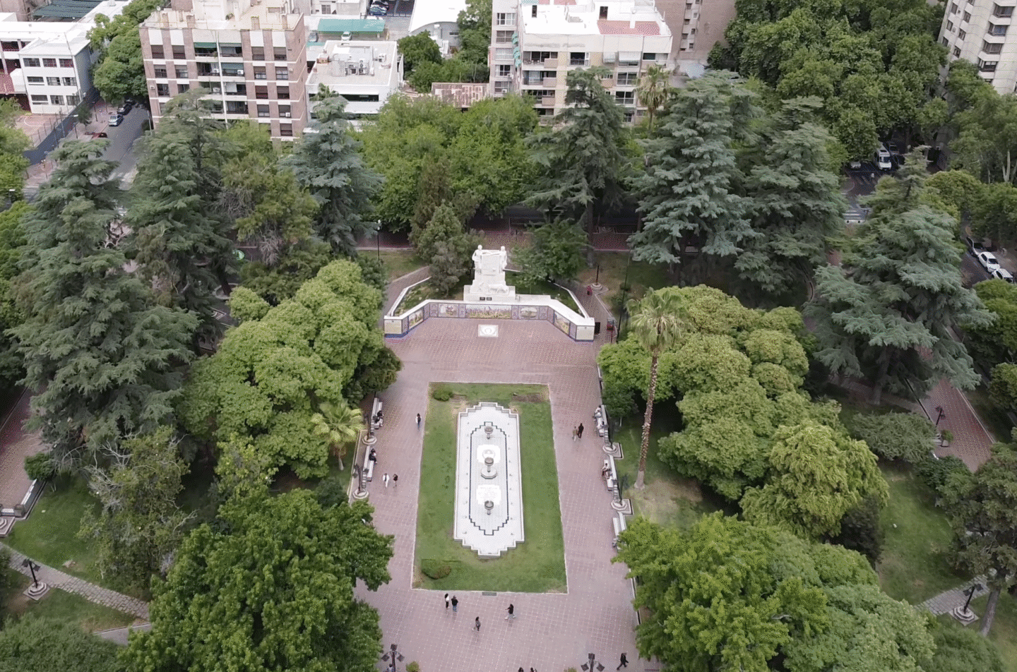 plaza españa mendoza vista aerea con mosaicos y diseño colonial