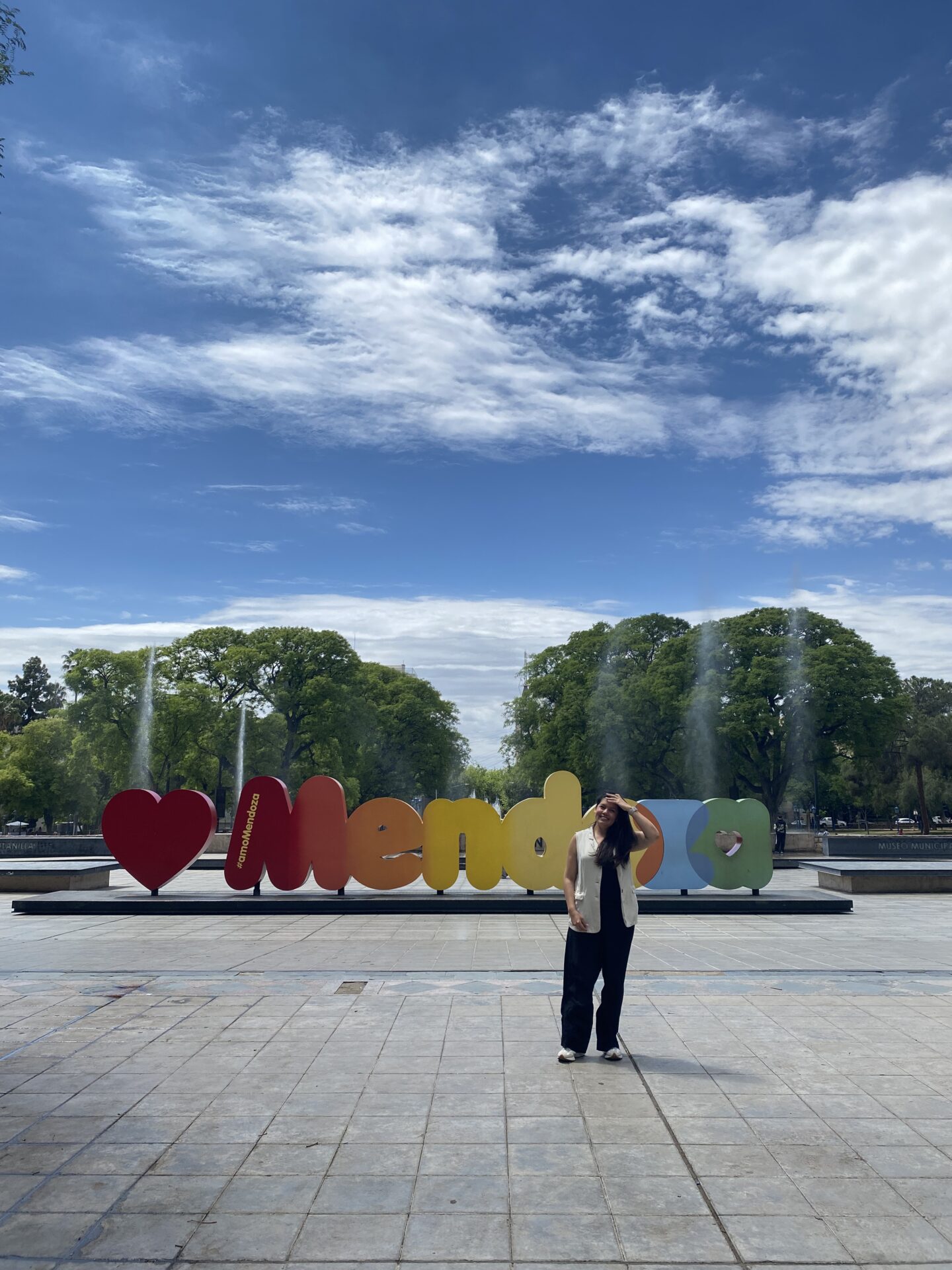 letras mendoza ciudad para foto turistica y recuerdo de viaje